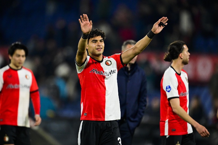 Mexicano Stephano Carrillo participa en goleada del Feyenoord en la Eredivisie 