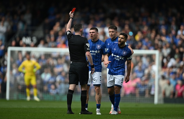 ¡Al averno! Se confirma el tercer y último descenso de la temporada en la Premier League