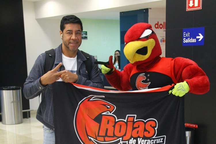 'Diablo' Castellanos vuelve a casa con la ilusión de hacer un buen papel en las Rojas de Veracruz
