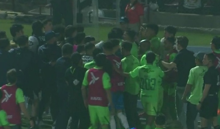 Se armó la bronca en el FC Juárez vs Pumas, Sebastián Jurado involucrado (VIDEO) 