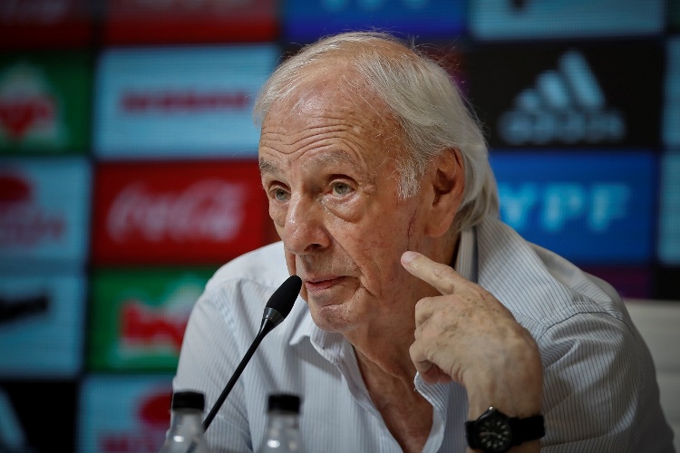 A un año de la muerte del histórico César Luis Menotti, ex DT de Selección Mexicana 