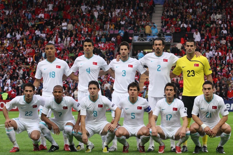 El ex Tiburón que defendió la camiseta de Turquía e hizo historia