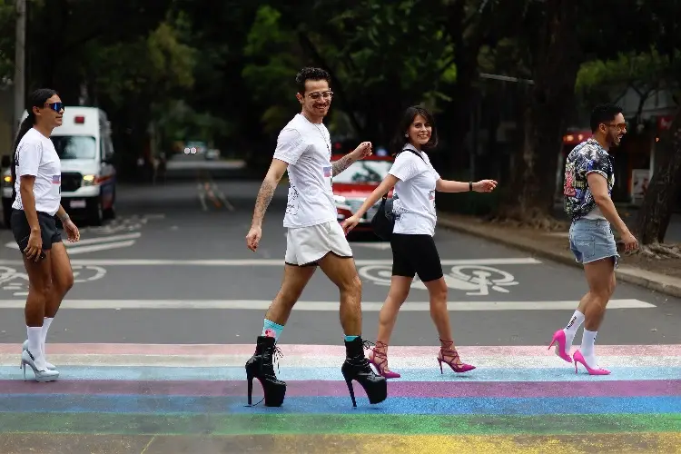 México brilla con causa y estilo en la cuarta edición de ‘Carrera en Tacones’