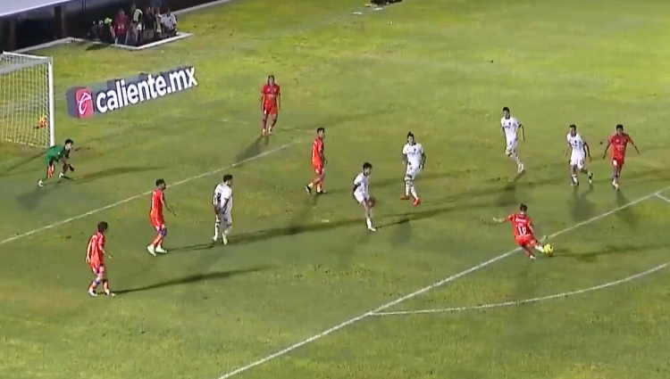 Así fue el golazo de Nicolas Benedetti en el nuevo Luis Pirata Fuente (VIDEO)