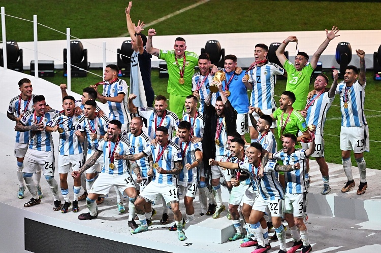 La Liga de Argentina se llena de estrellas, ahora tiene cinco campeones del mundo 