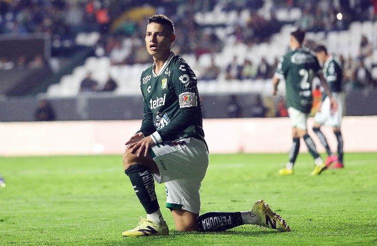 DT revela las razones por las que James Rodríguez es banca en León