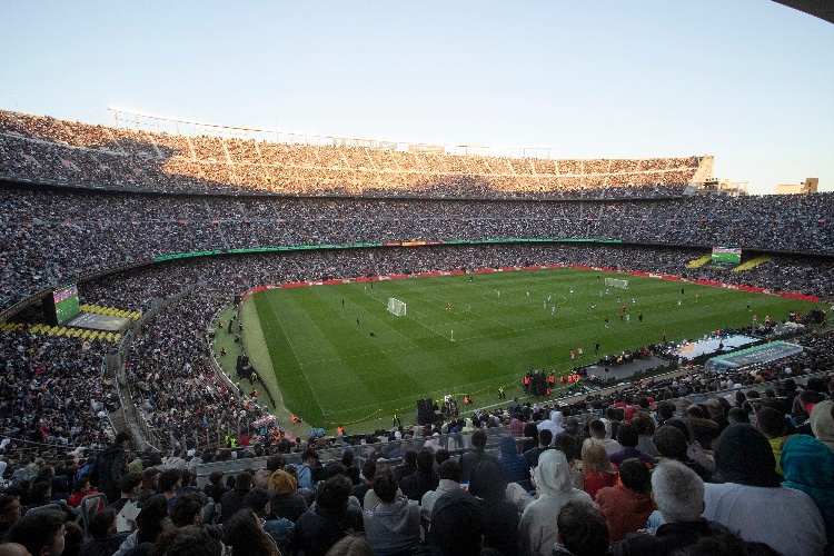 Barcelona no tiene autorización para reabrir el Camp Nou