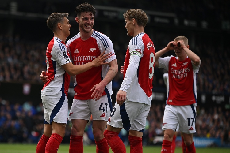 Arsenal trabaja para ahora sí cumplir el objetivo de ser campeones