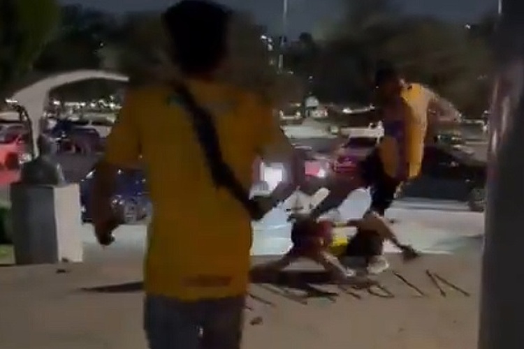Aficionados de Tigres dan brutal golpiza a americanistas dentro y fuera del estadio (VIDEO)