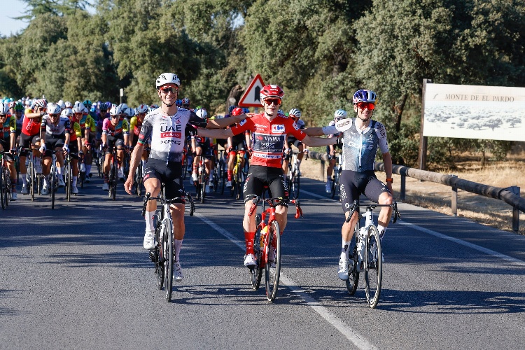 Jonas Vingegaard conquista la Vuelta a España, pero sin celebrar
