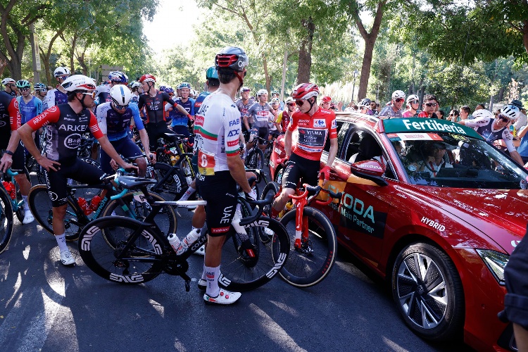 La Vuelta lamenta los incidentes y felicita a Vingegaard