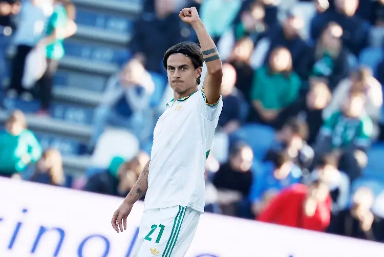 Dybala pone a la Roma en la lucha directa por el liderato