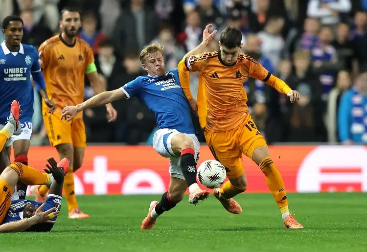 Roma vence al Rangers de Escocia y respira en la Europa League