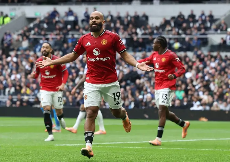 Con gol de último minuto, Manchester United rescata el empate en casa de Tottenham 