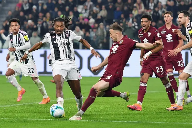 Juventus y Torino se anulan en el Derbi de Turín