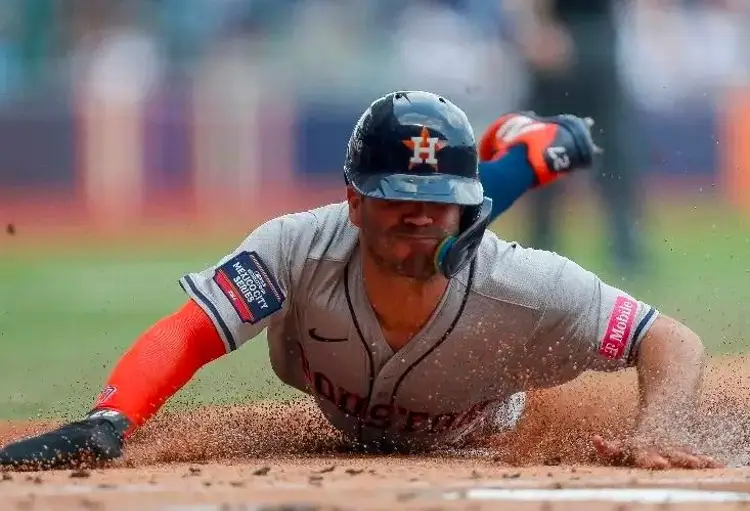 MLB: José Altuve termina en el quirófano, peligra su participación en el Clásico Mundial 