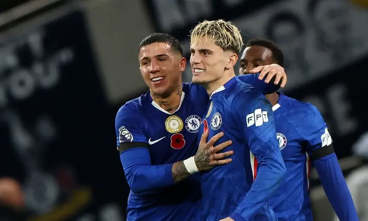 Chelsea cumple y le pega al Burnley en la Premier League 