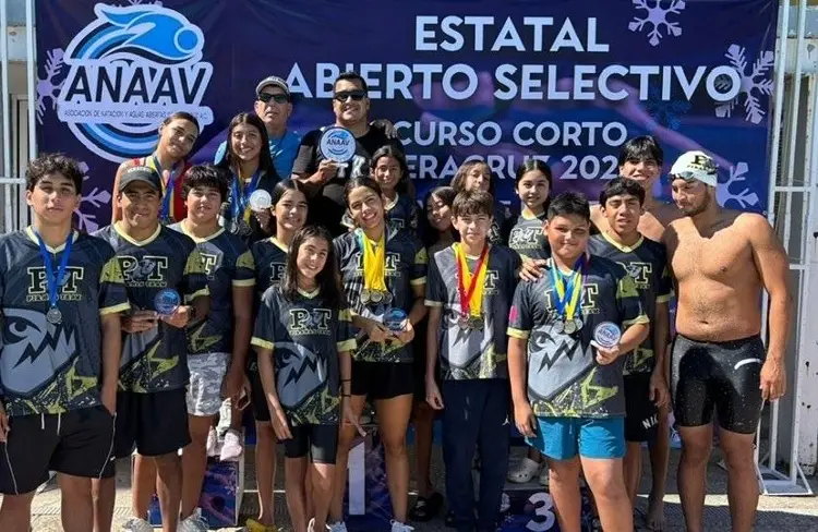 Pirañas Triracing conquista el Campeonato Estatal de Natación Curso Corto 2025