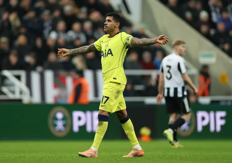 Con un golazo de chilena, Tottenham empata con el Newcastle (VIDEO)