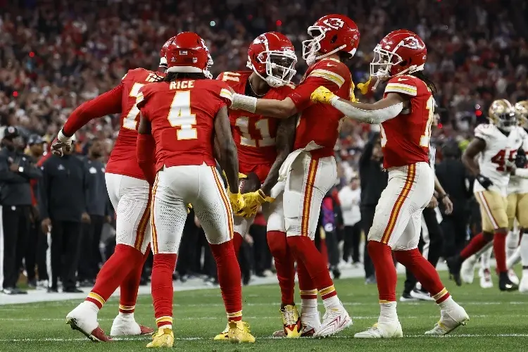 NFL: Kansas City Chiefs queda fuera de los playoffs por primera vez en 11 años