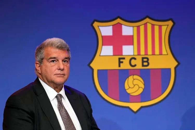 Presidente del Barcelona es señalado por presunta estafa de miles de euros 