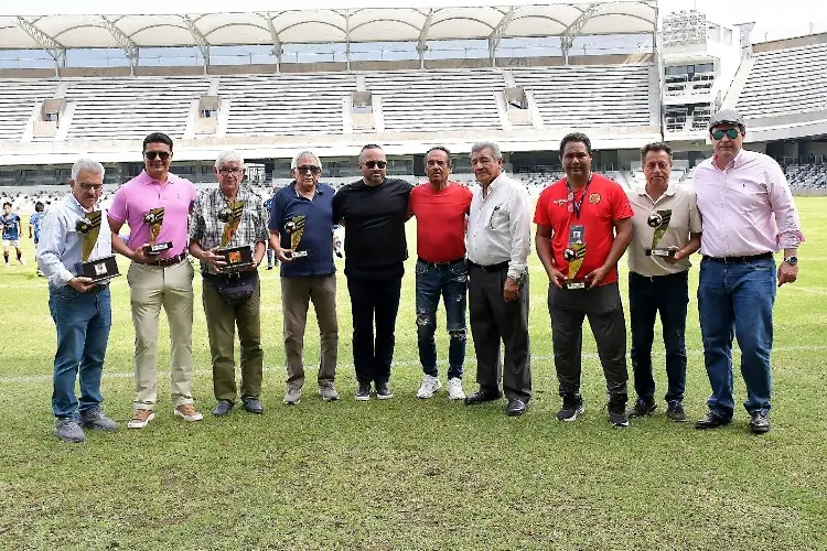 Todo un éxito las finales de la Copa de la Liga Pirata Fuente