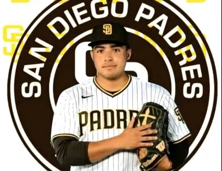 Padres de San Diego firman al joven veracruzano Diego Roldán Villarauz