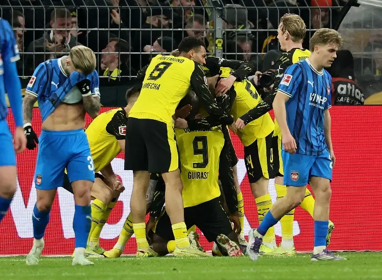 Dortmund revive en la Bundesliga