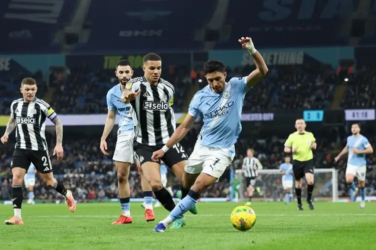 Manchester City golea a Newcastle y avanza a la final de la EFL Cup