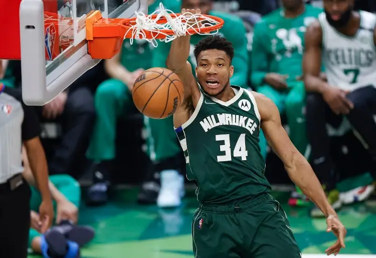 ¡No se va! Giannis Antetokounmpo se queda en los Milwaukee Bucks 