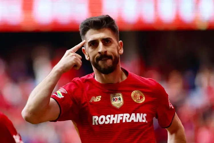 Paulinho comanda victoria de Toluca ante Xolos 