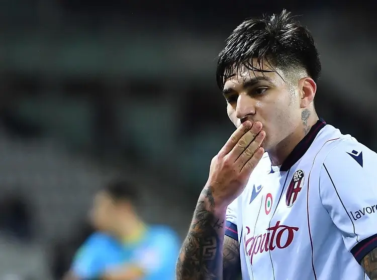 Después de cuatro derrotas, el Bolonia al fin gana en la Serie A