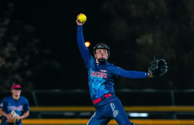 En extra innings, El Águila de Veracruz le pega a Bravos de León en la Liga Mexicana de Softbol  