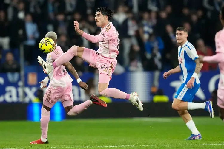 Guillermo Almada y Real Oviedo empatan con el Espanyol