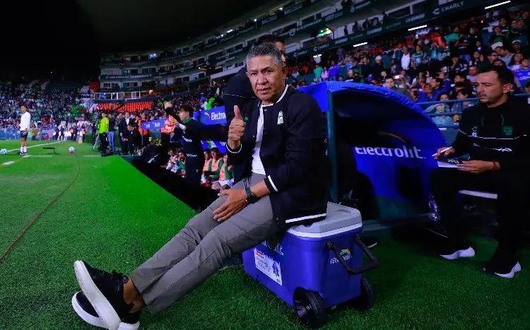 ¡Nacho Ambriz se va de León!