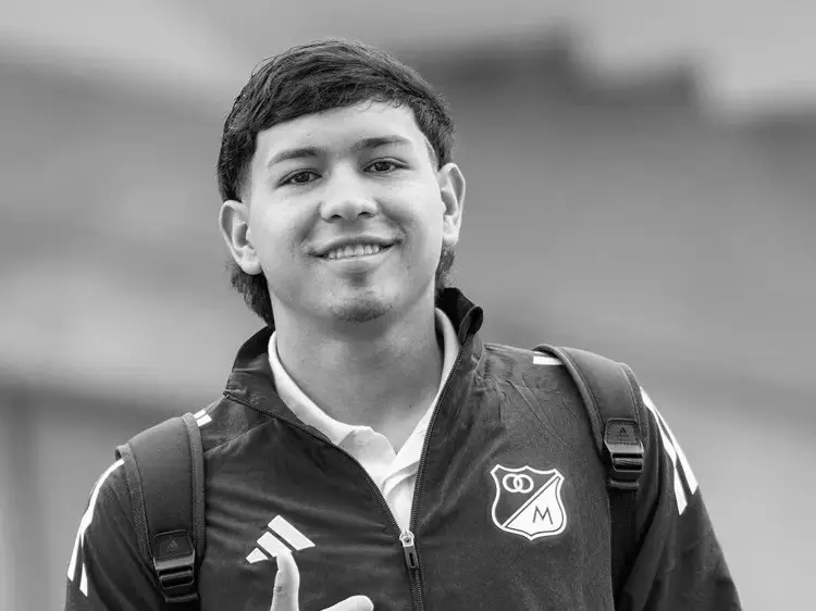 Fallece futbolista colombiano a los 18 años tras desplomarse en pleno juego