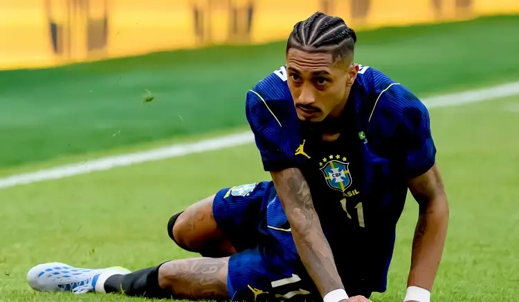 ¡Se encienden las alarmas! Raphinha sale lesionado del Brasil vs Francia y esto revela Ancelotti