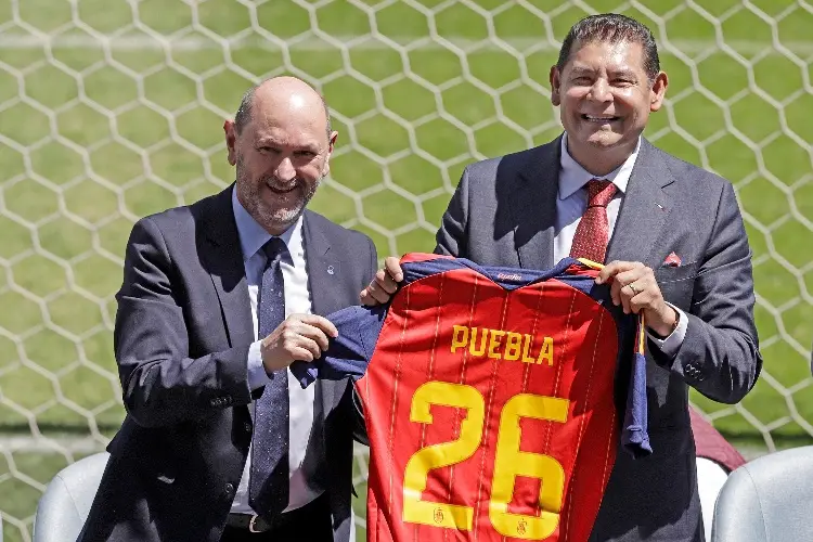 España se ilusiona por jugar partido amistoso en Puebla