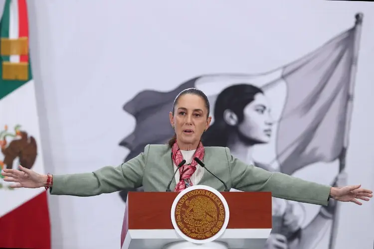 Claudia Sheinbaum celebra designación de árbitra mexicana para el Mundial 2026