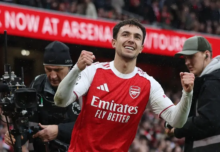 Arsenal se quita la presión y recupera el liderato en la Premier League 