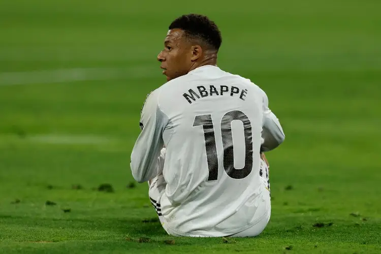 Sin jugar, Kylian Mbappé se mantiene como líder de goleo en España