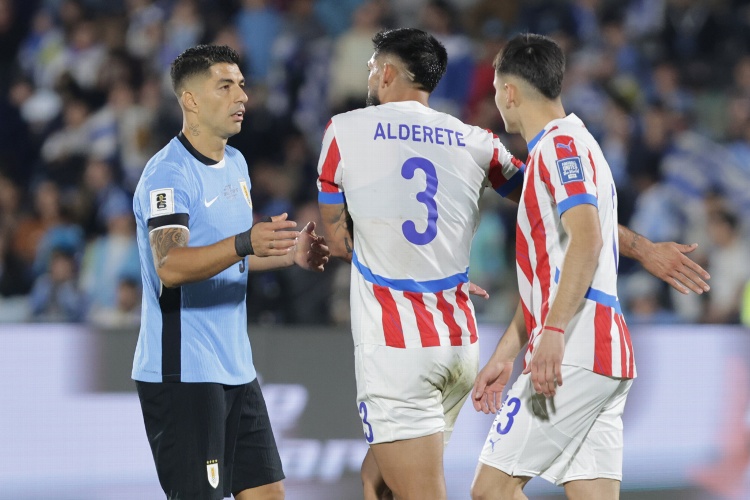 Luis Suarez abre la posibilidad de volver a jugar con la Selección de Uruguay