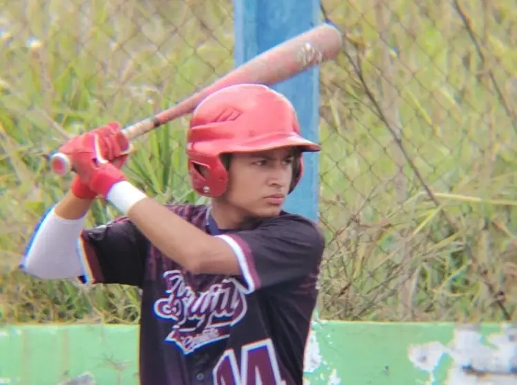 Joven talento veracruzano busca apoyo para asistir a la liga Williamsport
