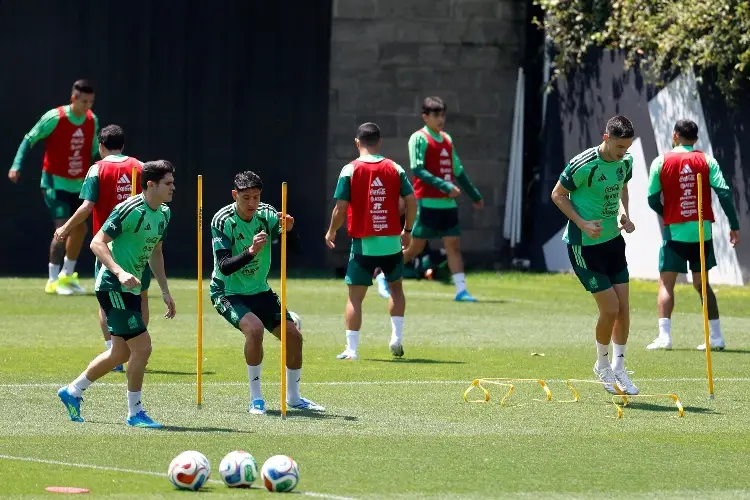 La Selección Mexicana continúa su preparación previo al juego vs Australia 