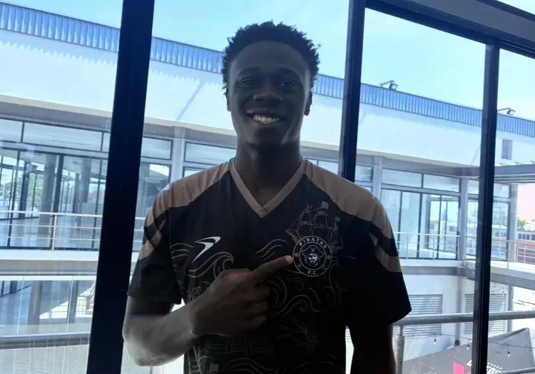 Desde España llega uno de los primeros jugadores de Piratas FC