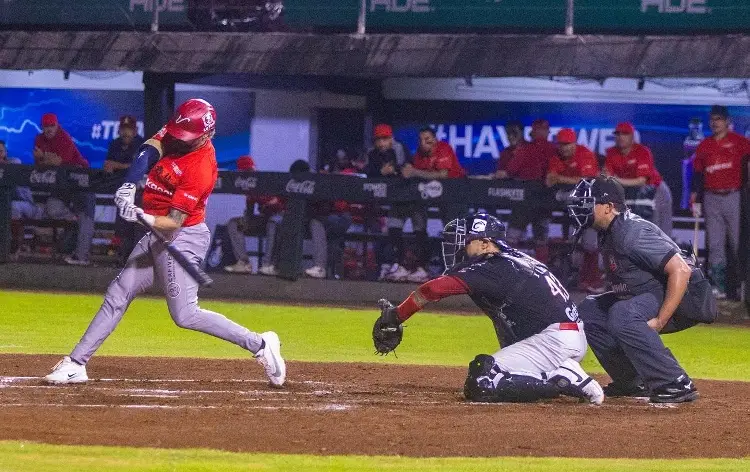 Posponen el tercer juego entre El Águila de Veracruz y Piratas de Campeche 