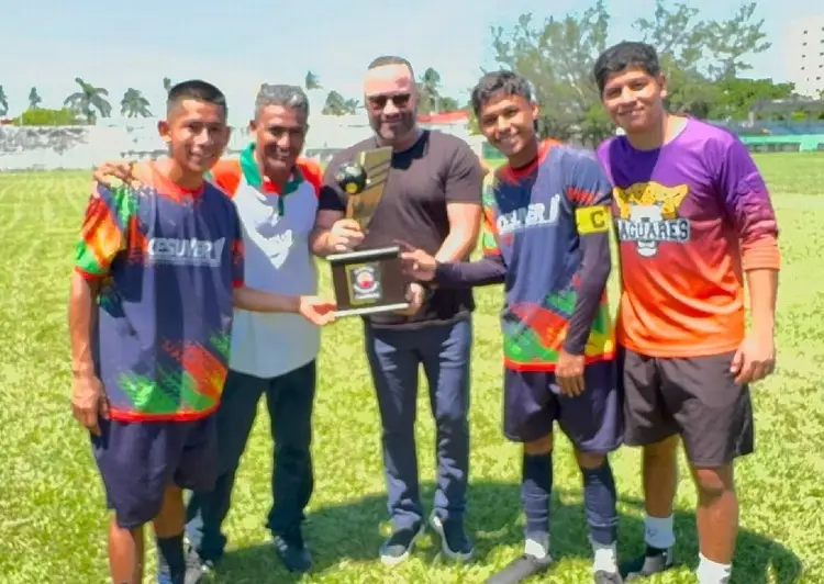 Con una final emocionante, La Liga Universitaria Conmemorativa Pirata Fuente cerró su temporada 2026 