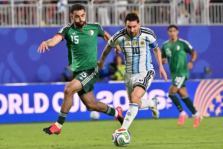 ¡Ojo aquí, FIFA! Argelia se queja formalmente del árbitro que no expulsó a Messi