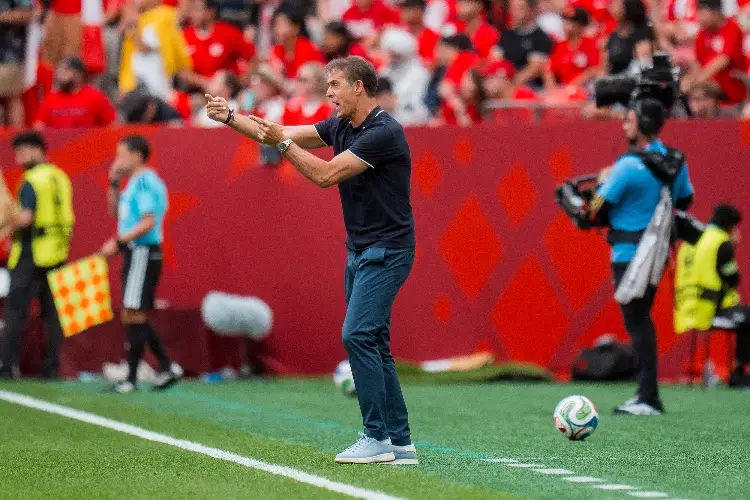 DT de Qatar enfurece contra Canadá por no tener compasión al golearlos (VIDEO)