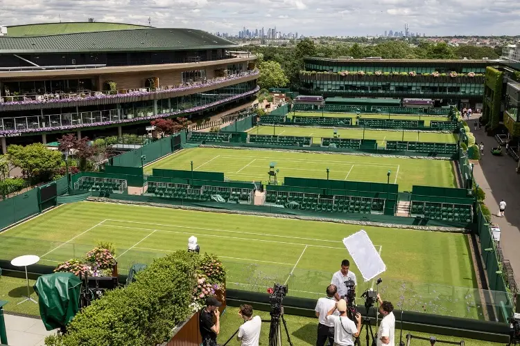 Tenis: Sinner inicia la defensa de Wimbledon en un torneo marcado por la ausencia de Alcaraz